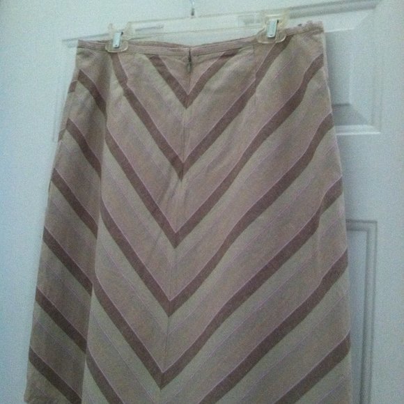 Gap A-line  striped lined skirt - Picture 2 of 10